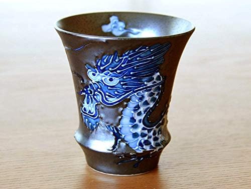 Набор от саке 3 бр. произведено в Япония керамични съдове Арита 1 бр. за леене Токкури и 2 бр. Чаши KOUTEI-RYU DRAGON